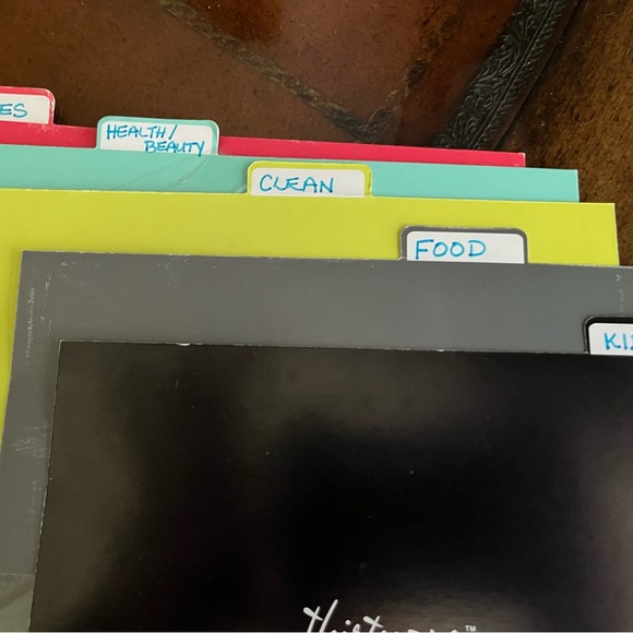 Thirty-One Coupon Clutch ~ Party Punch Used - Picture 4 of 11